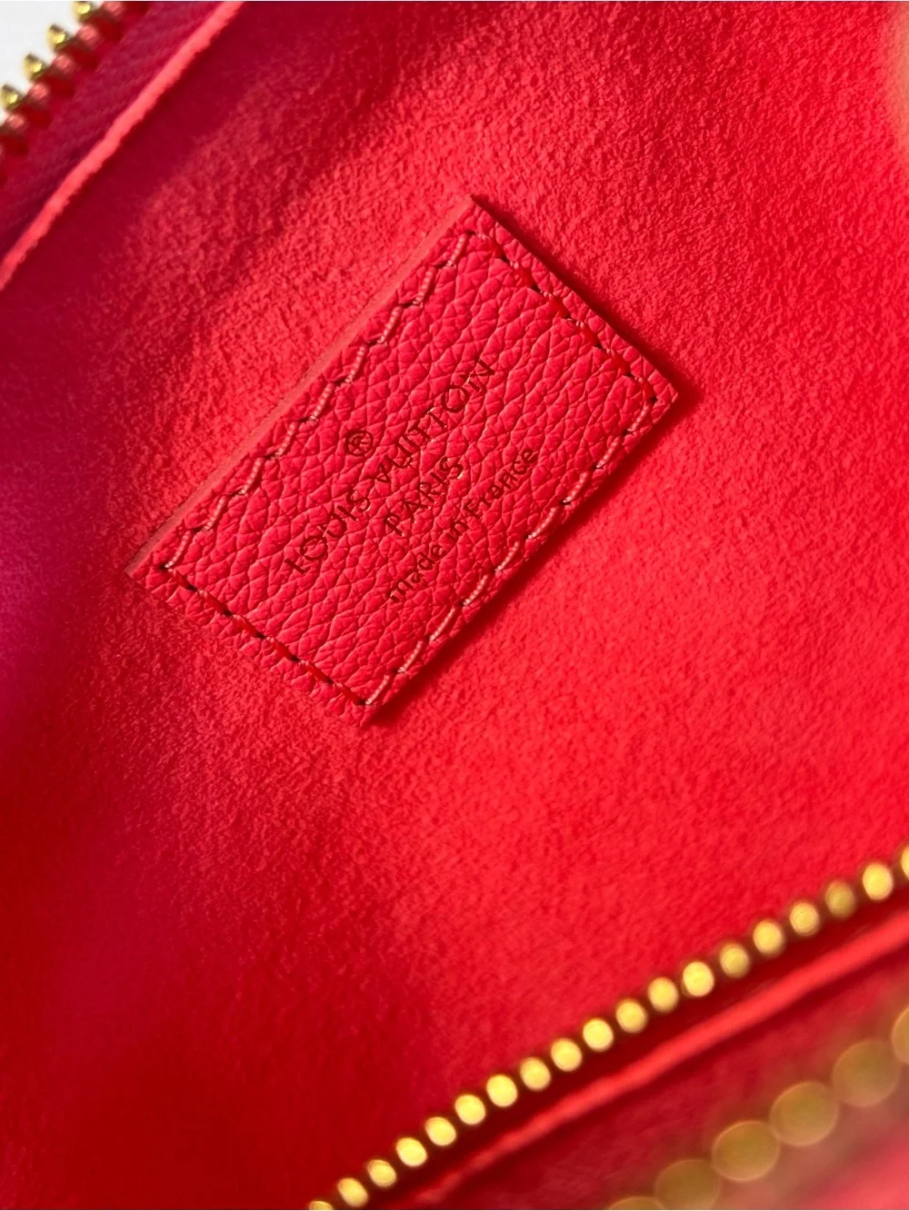 Louis Vuitton Coussin BB Rose Fluo